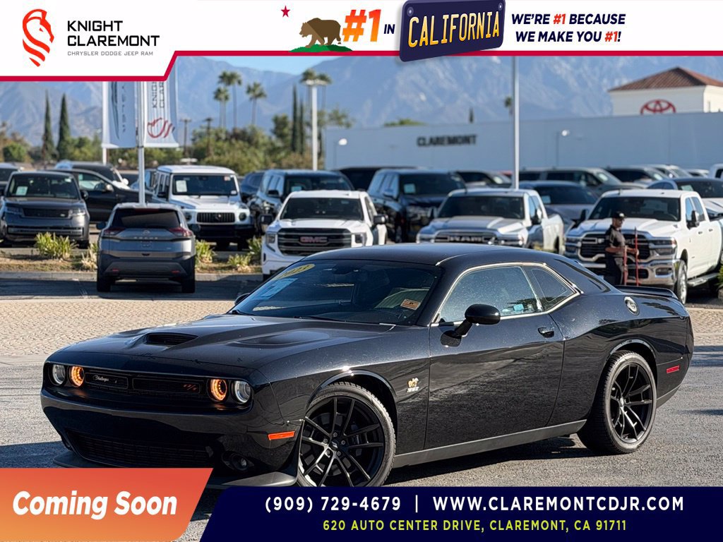 Used 2023 Dodge Challenger R/T Scat Pack RWD image 1