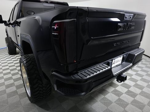 Used 2024 GMC Sierra 2500 Denali w/ Denali Reserve Package image 55