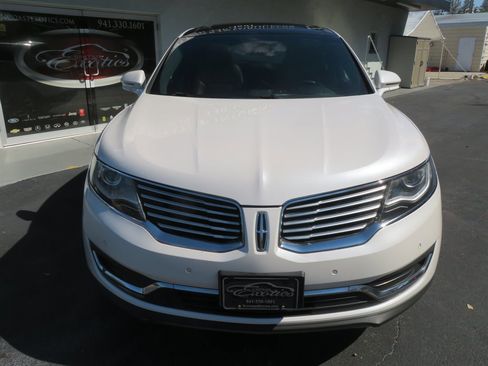Used 2017 Lincoln MKX Reserve w/ Driver Assistance Package image 2