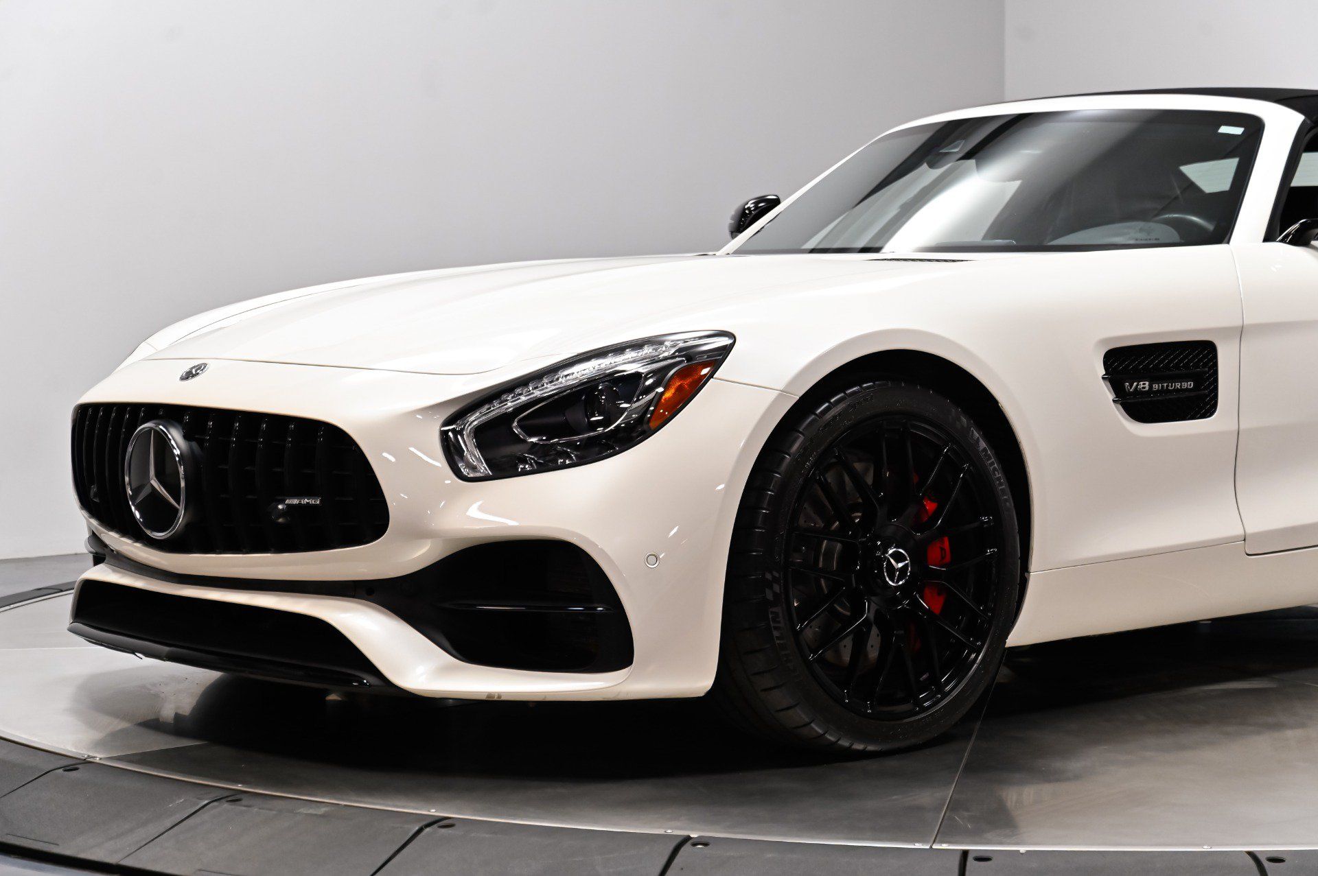 Used 2018 Mercedes-Benz AMG GT Roadster image 11