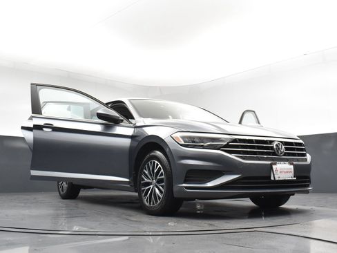 Used 2021 Volkswagen Jetta FWD image 29