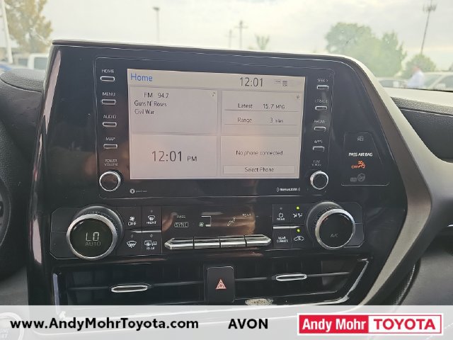 Used 2020 Toyota Highlander L FWD image 14
