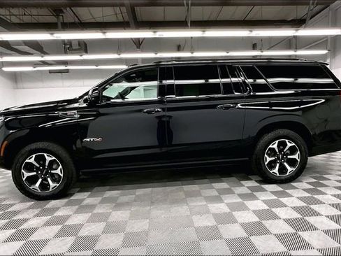 Used 2025 GMC Yukon XL AT4 w/ AT4 Premium Plus Package image 15