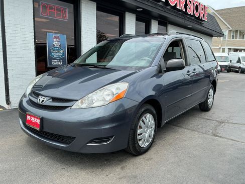 Used 2007 Toyota Sienna LE FWD image 2