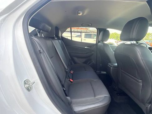 Used 2025 Buick Encore GX Preferred FWD image 18