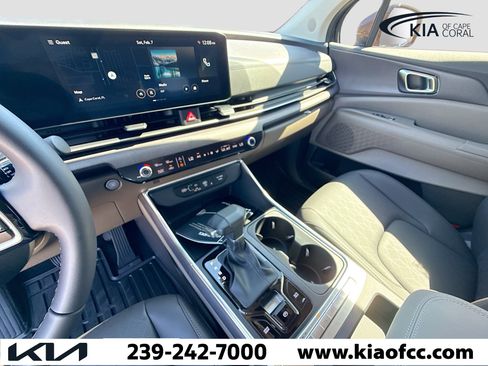 New 2026 Kia Carnival EX FWD image 28