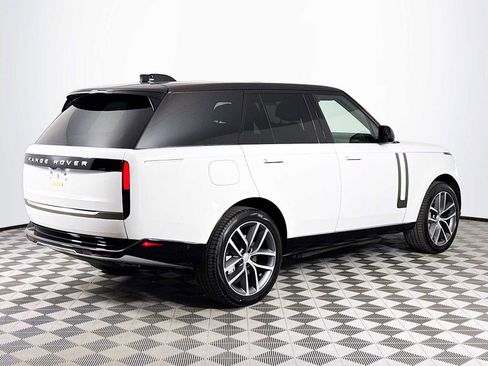 New 2025 Land Rover Range Rover SE image 5