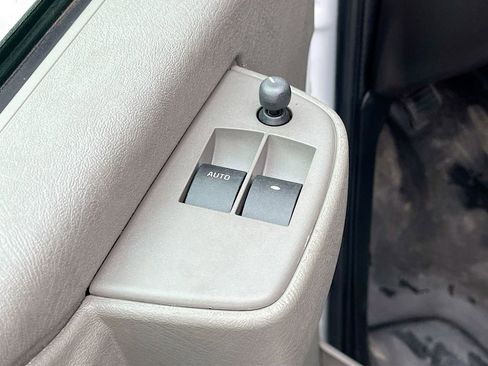 Used 2024 GMC Savana 2500 w/ Driver Convenience Package image 16