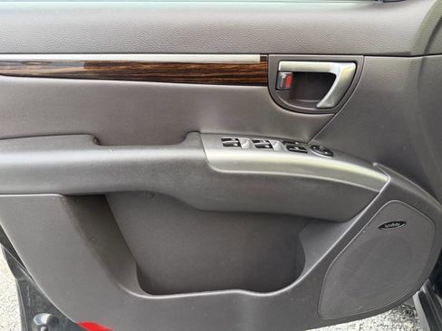 Used 2011 Hyundai Santa Fe Limited w/ Navigation Pkg 4 image 18