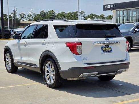 Used 2021 Ford Explorer XLT w/ Equipment Group 202A RWD image 7