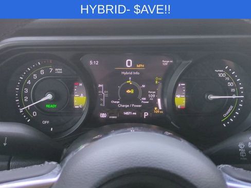 Used 2025 Jeep Wrangler Unlimited Sahara image 19