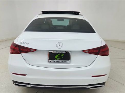 Used 2022 Mercedes-Benz C 300 Sedan image 5