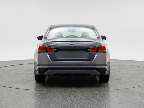 Used 2025 Nissan Altima 2.5 SV FWD image 7