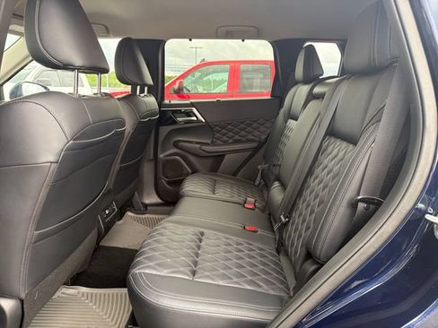 Used 2024 Mitsubishi Outlander SEL AWD/4WD image 49