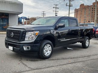 Used 2017 Nissan Titan S video 3