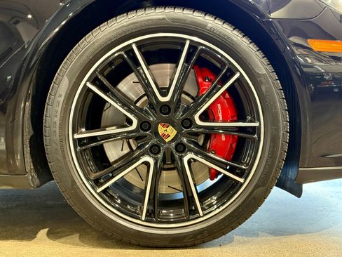 Used 2018 Porsche Panamera Turbo image 18
