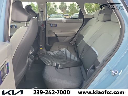 New 2027 Kia Seltos S FWD image 11