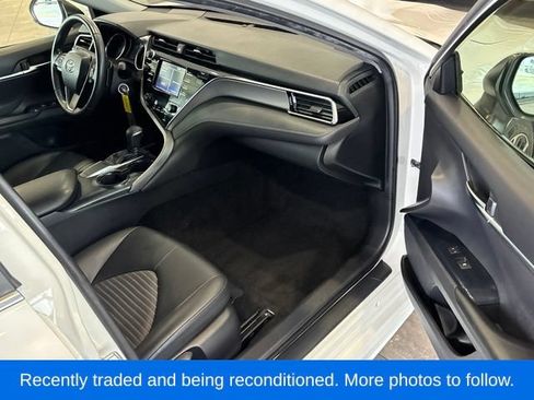 Used 2018 Toyota Camry SE FWD image 29