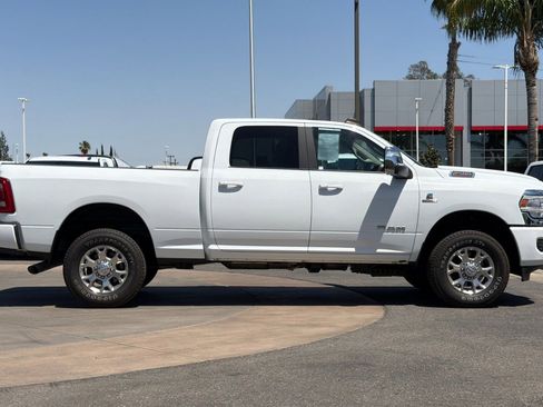 Used 2024 RAM 2500 Laramie AWD/4WD image 3