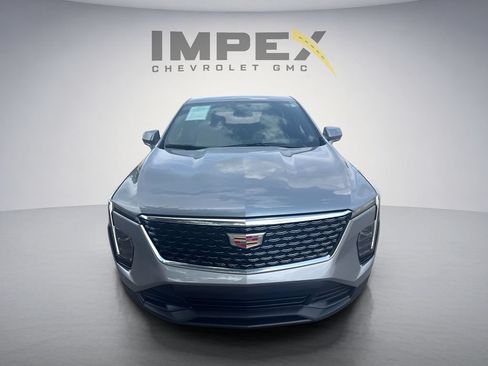 Used 2024 Cadillac XT4 Luxury FWD image 8