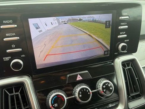 Used 2021 Kia Sorento LX FWD image 22