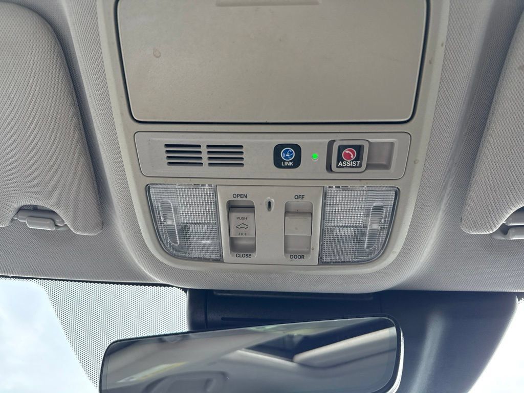 Used 2019 Honda Accord Touring image 38