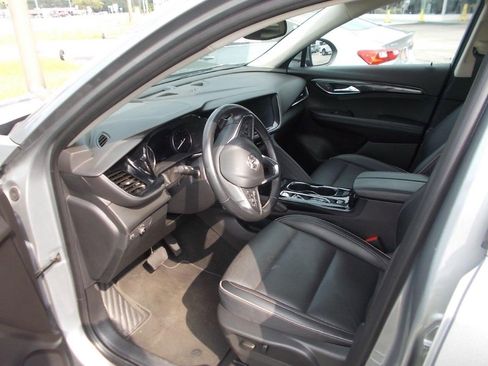 Used 2023 Buick Envision Essence image 14