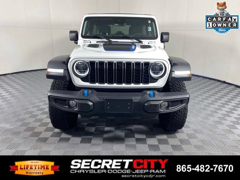 Used 2024 Jeep Wrangler Unlimited Rubicon 4xe w/ Technology Group AWD/4WD image 2