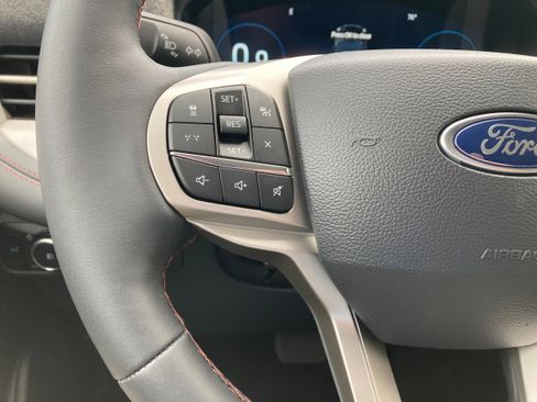 New 2025 Ford Explorer Active w/ Active Comfort Package image 19
