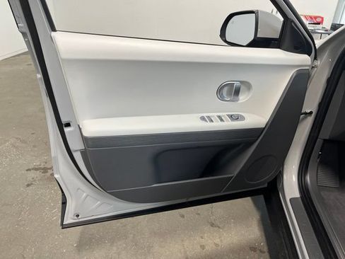 Used 2024 Hyundai Ioniq 5 SEL RWD image 25