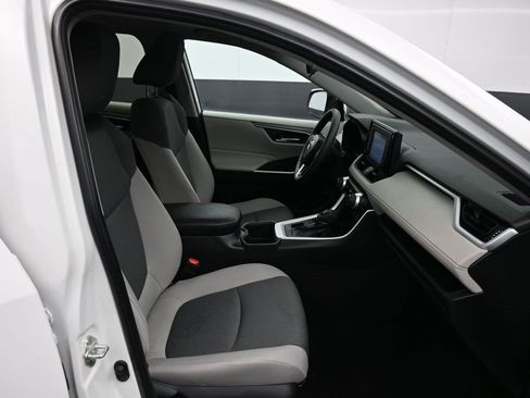 Certified 2022 Toyota RAV4 XLE image 26