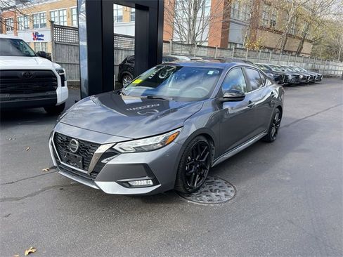 Used 2020 Nissan Sentra SR image 4