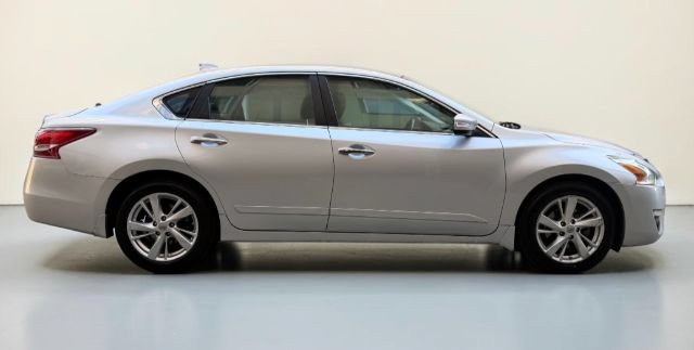 Used 2013 Nissan Altima 2.5 SV w/ 2.5SV Convenience Pkg FWD image 8