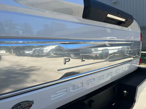 Used 2017 Ford F350 Platinum w/ Platinum Ultimate Package image 20