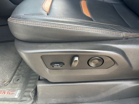 Certified 2025 GMC Sierra 1500 AT4 AWD/4WD image 28