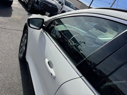 Used 2025 Ford Escape Platinum w/ Premium Technology Package image 14