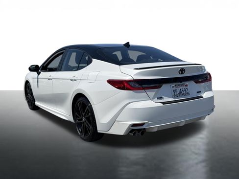 Used 2025 Toyota Camry XSE FWD image 6