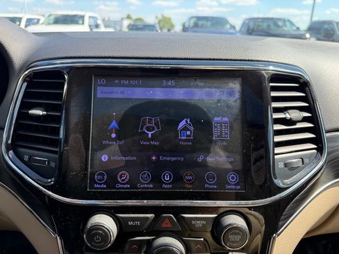 Used 2020 Jeep Grand Cherokee Limited RWD image 25