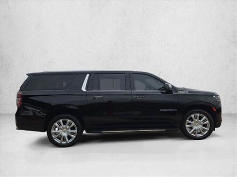 Used 2021 Chevrolet Suburban High Country AWD/4WD image 4