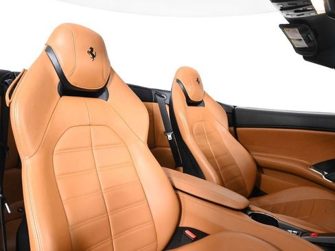 Certified 2017 Ferrari California T RWD image 4