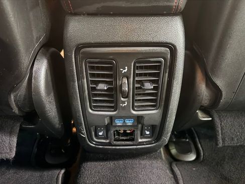 Used 2024 Dodge Durango GT image 28