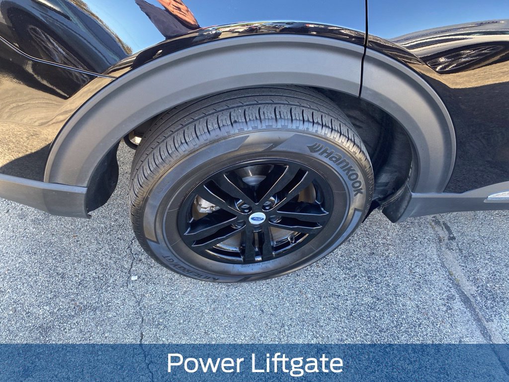 Used 2024 Ford Explorer XLT w/ Equipment Group 202A AWD/4WD image 11