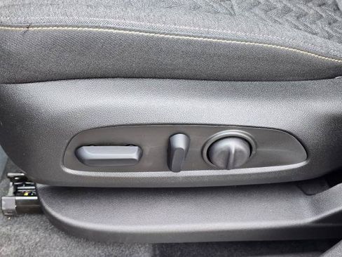 Used 2024 Chevrolet Equinox LT w/ LPO, Floor Liner Package FWD image 13