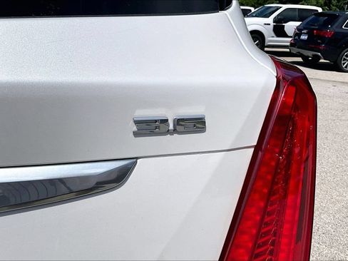 Used 2018 Cadillac XT5 Luxury w/ Driver Awareness Package AWD/4WD image 24