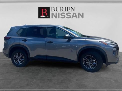 Used 2024 Nissan Rogue S AWD/4WD image 6