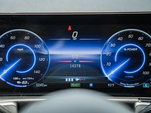 Used 2024 Mercedes-Benz EQB 350 4MATIC SUV image 45