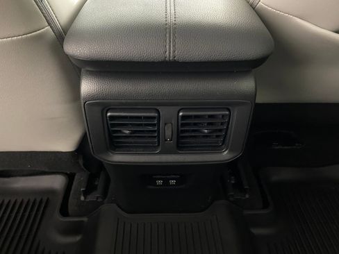 Used 2020 Toyota RAV4 Limited image 29