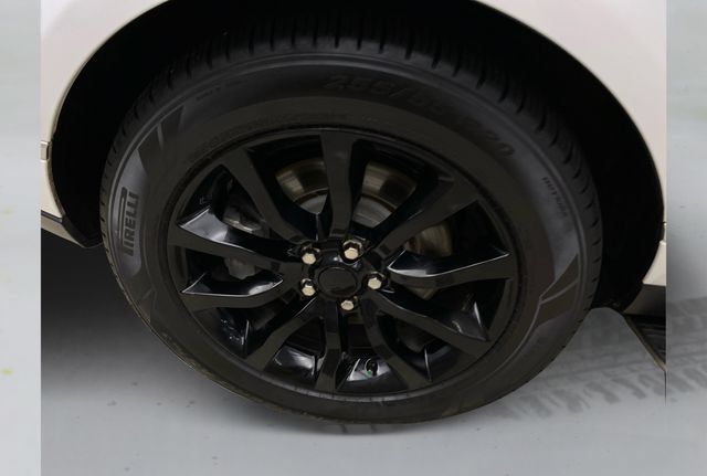 Used 2016 Land Rover Range Rover HSE AWD/4WD image 18