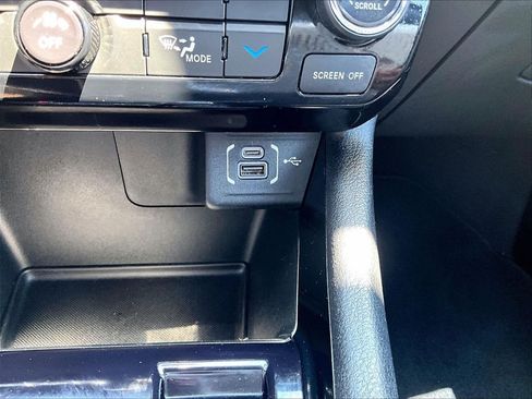 Used 2023 Jeep Compass Limited AWD/4WD image 25