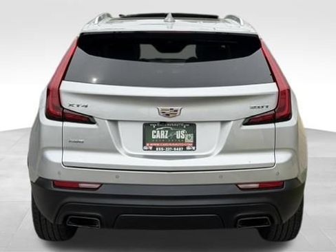 Used 2019 Cadillac XT4 Luxury w/ Cold Weather Package AWD/4WD image 8